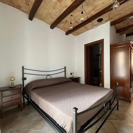 La Vie En Rose Bed and Breakfast Fondi Buitenkant foto