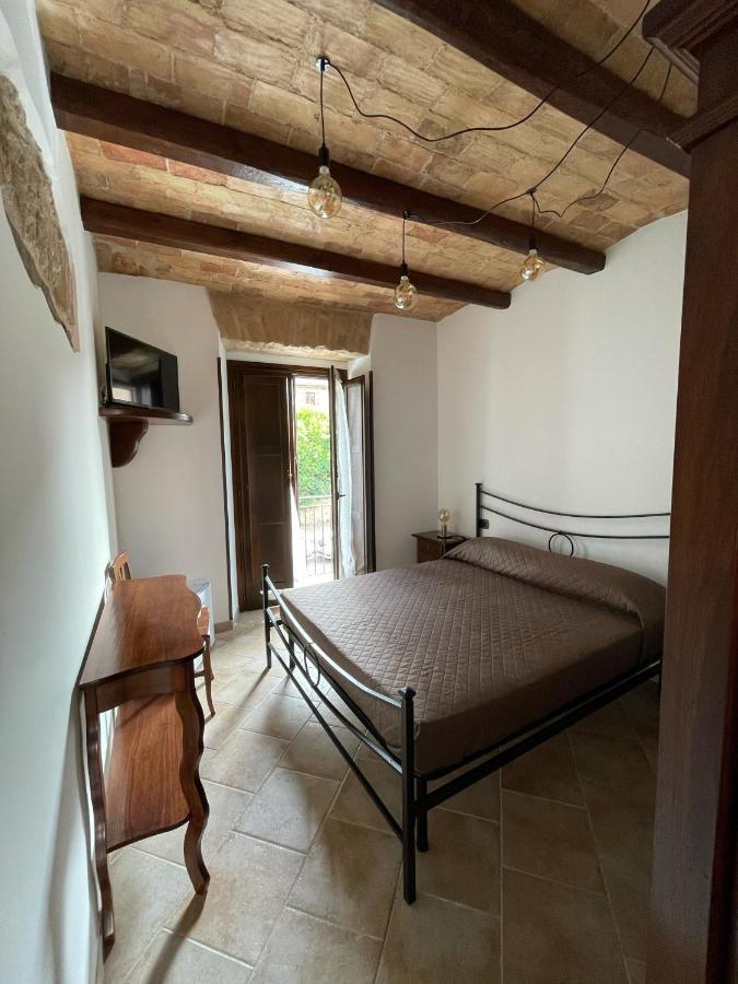 La Vie En Rose Bed and Breakfast Fondi Buitenkant foto
